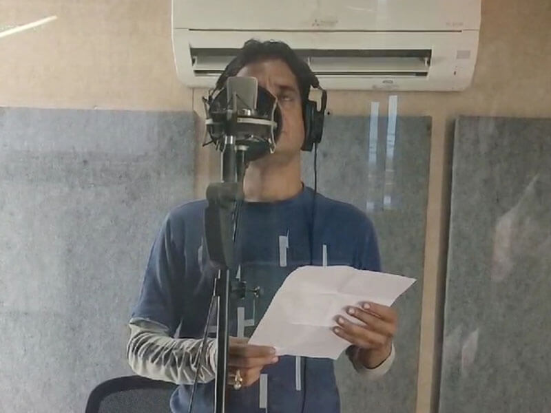 6-Voice Over